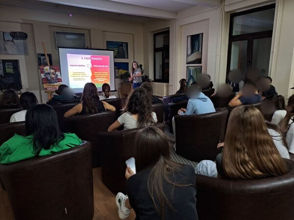 M 560486110 122183311760591122 8163073210951449674 N