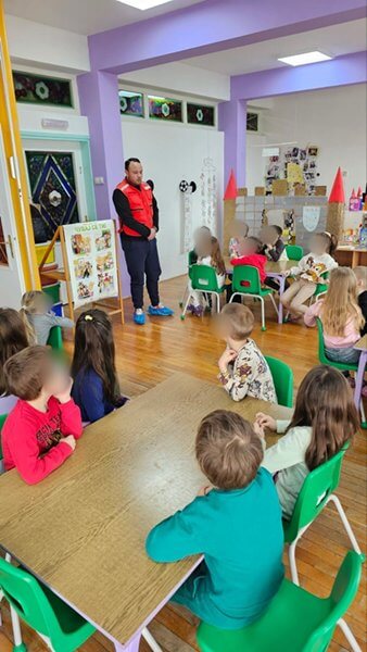 M Volonteri Crvenog Krsta Niš Održali Radionice Druženje Sa Mišom I Mašom 14