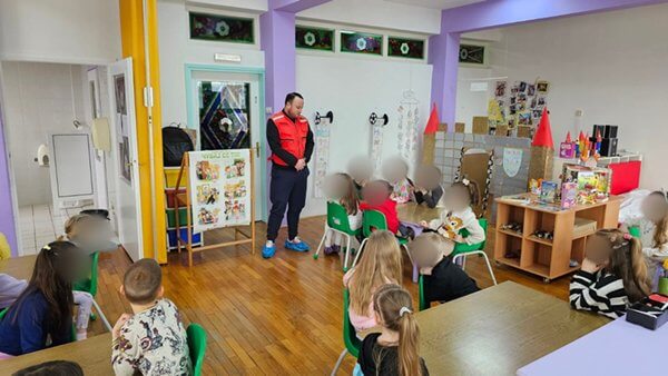 M Volonteri Crvenog Krsta Niš Održali Radionice Druženje Sa Mišom I Mašom 10