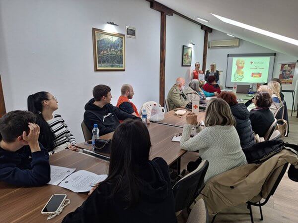 M 561733367 122183537084591122 8951006397923446166 N